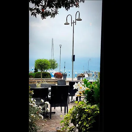 Διαμέρισμα Portelle With Private Parking And Bike Storage *